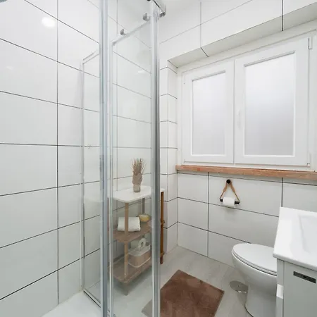 Flat In With Ac & Private Kitchen * Lissabon