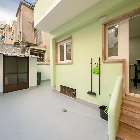 Appartement Flat In With Ac & Private Kitchen